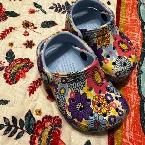 Crocs toddler size 4